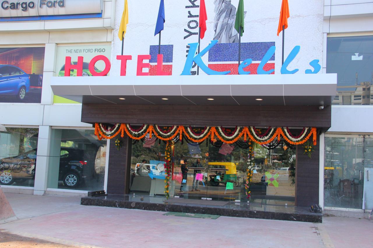 Oyo 1183 Hotel Kells Ahmedabad Luaran gambar